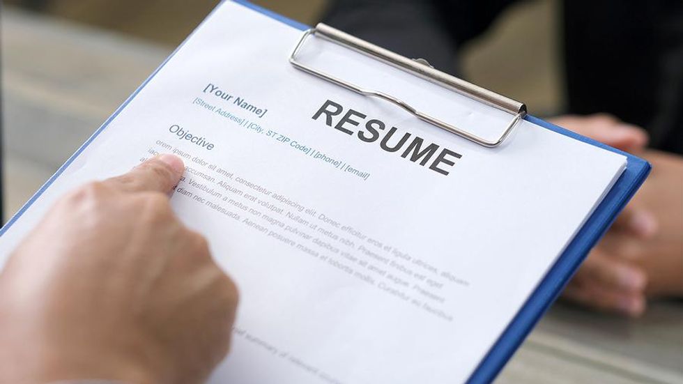 6 Common Resume Grammar Rules You Should Know - Work It Daily