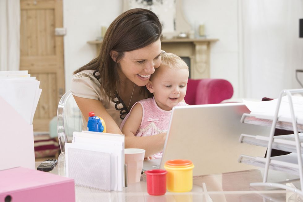 5-reasons-why-working-moms-need-paid-maternity-leave-work-it-daily