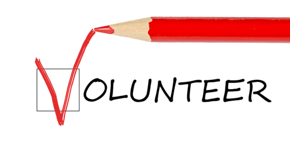 how-volunteering-can-help-your-career-in-public-service-work-it-daily