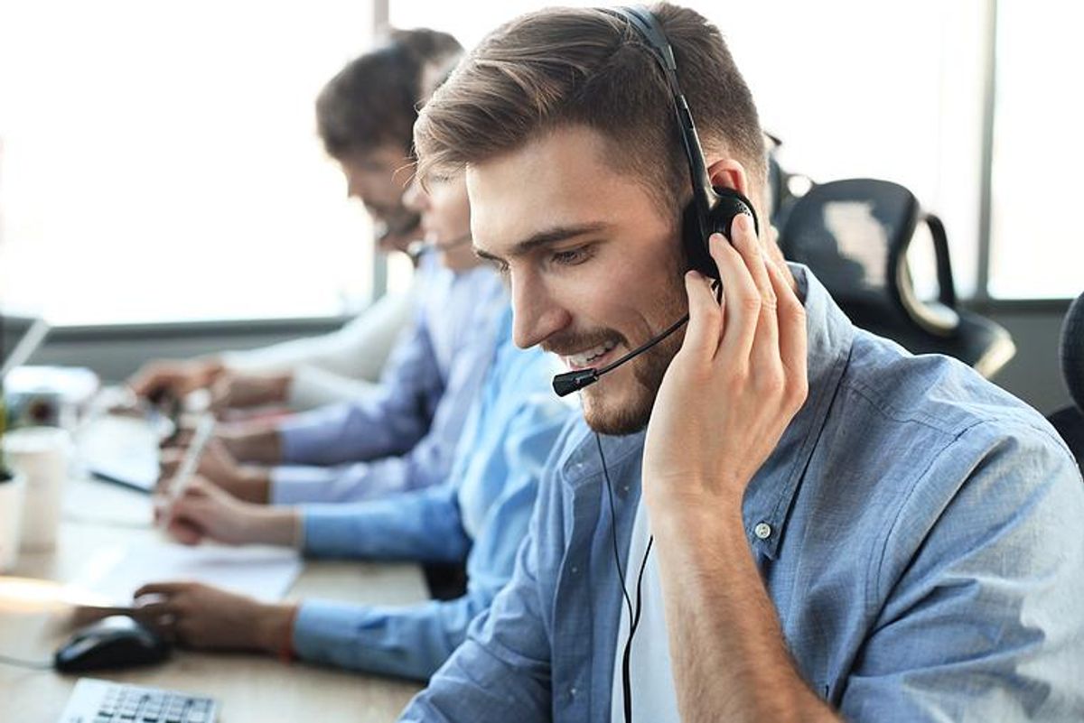 How To Reduce Average Handling Time (AHT) In Contact Centers - Work It Daily