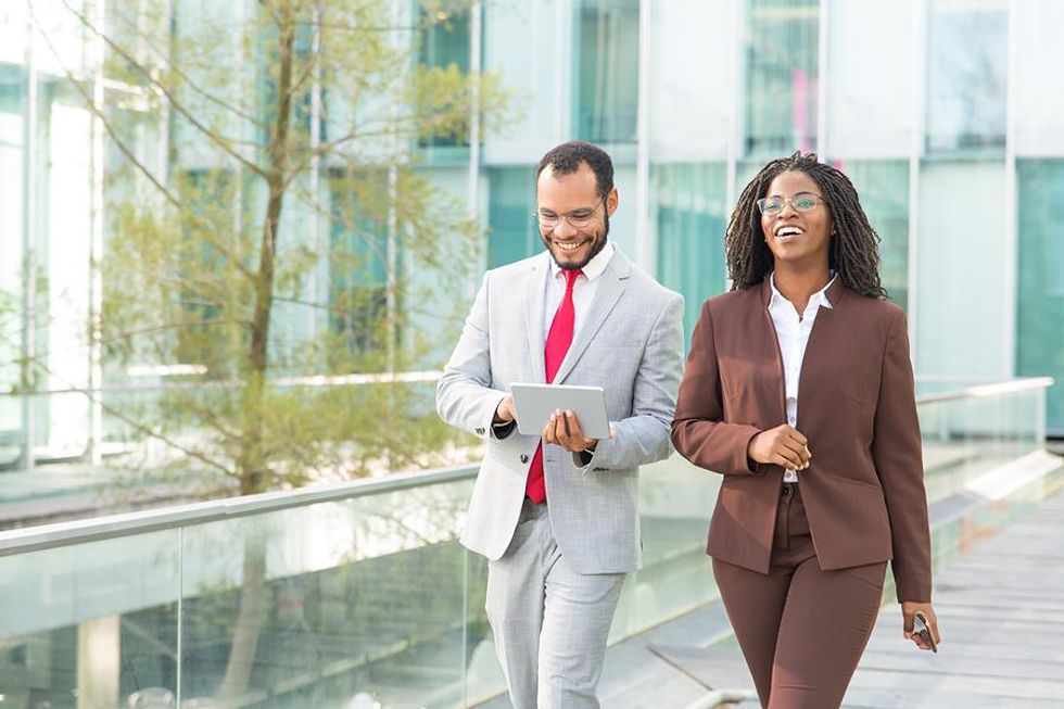 5 Quick Tips For Walking More At Work - Work It Daily